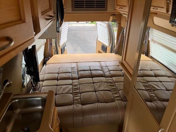 2006 Ford Pleasureway E350 Class B Excel Camper Van