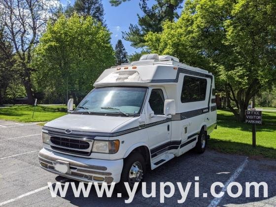 2001 Chinook Concourse Class B 21ft Motorhome