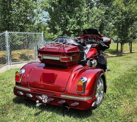 2009 Harley-Davidson Daytona Trike Ultra Classic FLHTCU with a 2021 Interstate Trailer