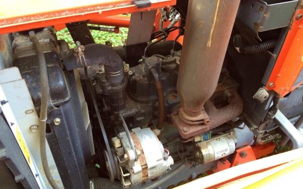 1994 Kubota L2350DT 4WD Tractor LB400 Bucket