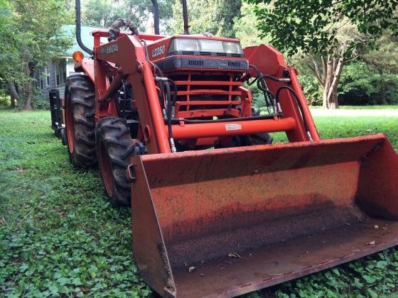 1994 Kubota L2350DT 4WD Tractor LB400 Bucket