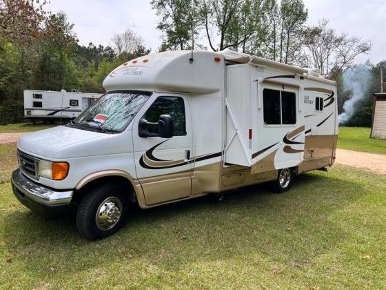 2007 Phoenix Cruiser Econoline V10 Motorhome 24ft